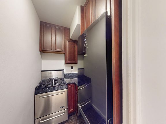 4th image of 225 E 36th St APT 2C