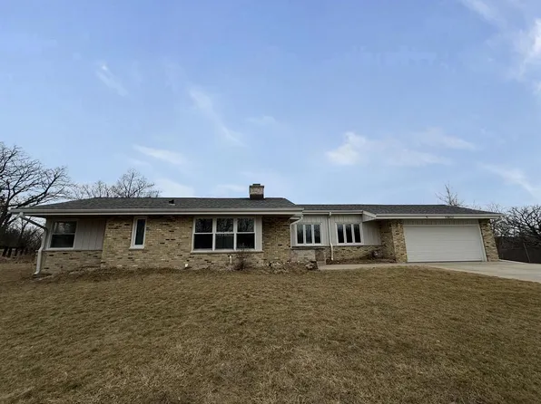 W319S1381 State Road 83, Delafield, WI 53018
