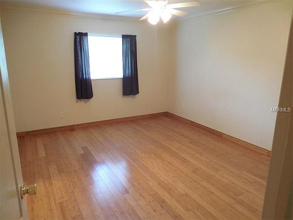 4th image of 2754 Flagami Ln