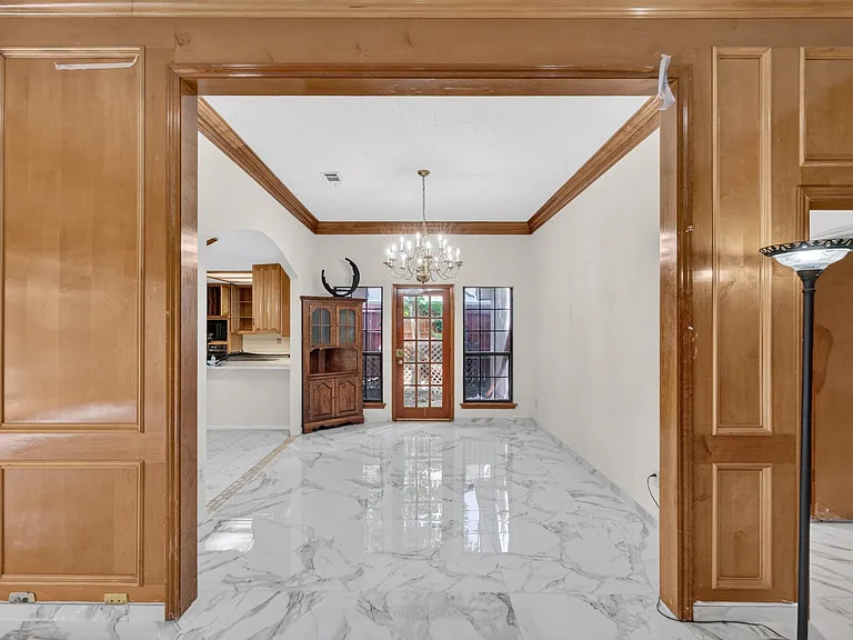 2105 Rolling Oak Ln — Photo 7