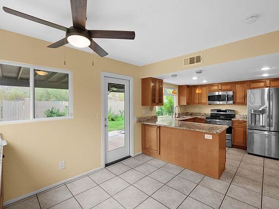 2nd image of 2201 E Cortez St