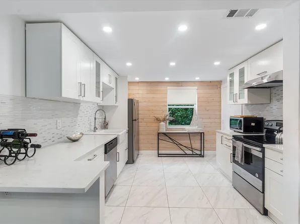 1015 Ingraham Avenue #9, Delray Beach, FL 33483