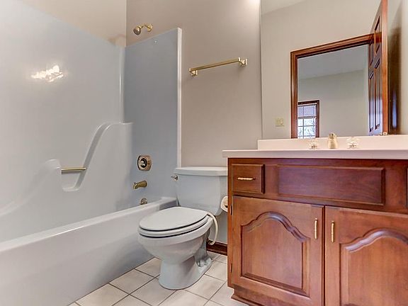 5th image of 2212 Baldwin Dr