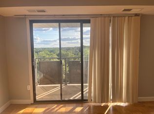 3101 S Manchester St APT 918, Falls Church, VA 22044