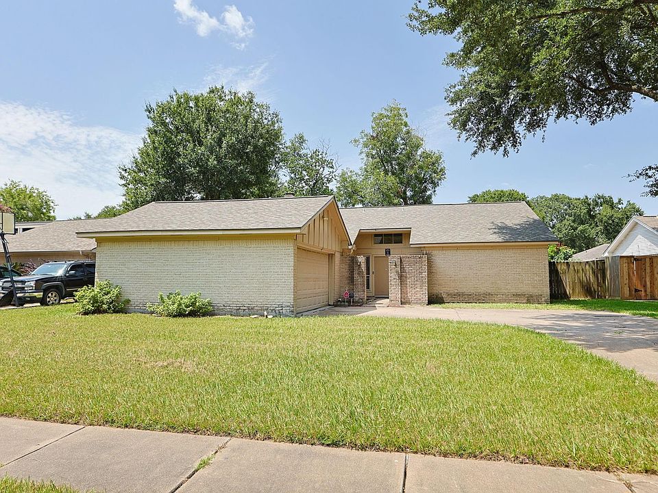 1st image of 22318 Fincastle Dr