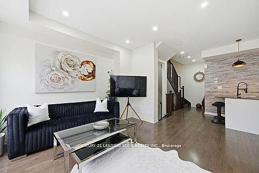 4th image of 12 Coppini Ln