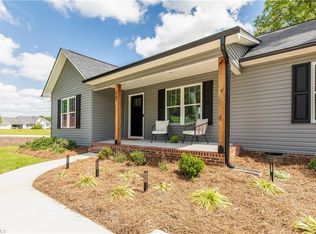 462 Watford Rd, Thomasville, NC 27360