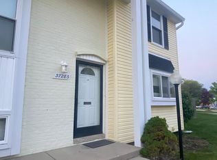 37283 Charter Oaks Blvd, Clinton Township, MI 48036