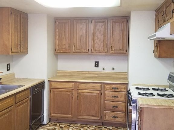3rd image of 2724 52nd Ave