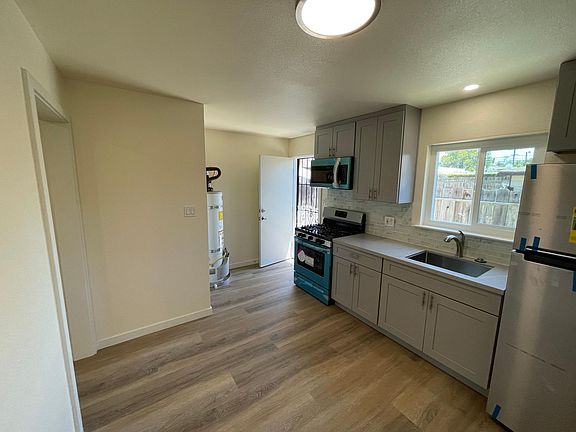 4th image of 519 Borregas Ave #5