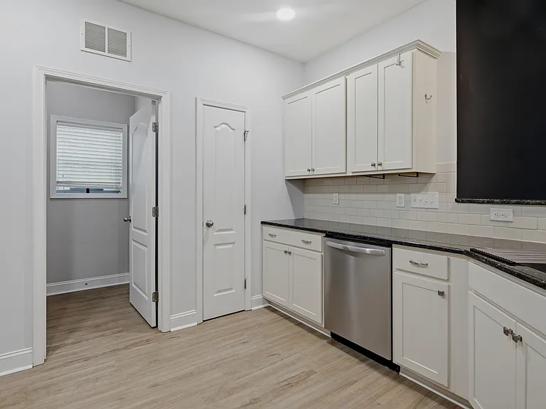 657 Equestrian Way — Photo 18