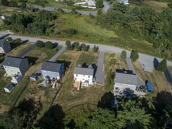 3rd image of 21 Buds Trail