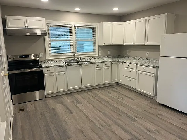 1410 Grove St — Photo 3
