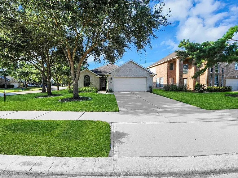 24822 Diamond Run Ct — Photo 3