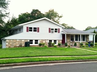 504 Mary Ave, Huntingdon Valley, PA 19006