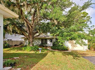 110 S Oxford Dr, Englewood, FL 34223