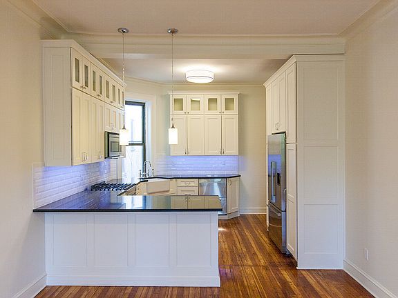2nd image of 164 Prospect Park W APT 4L