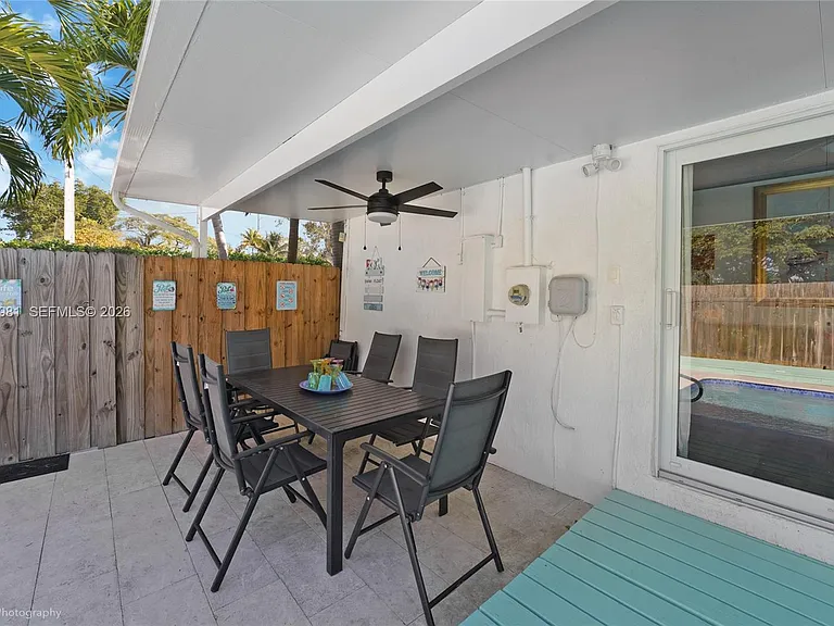 212 SW 1st Ave — Photo 36