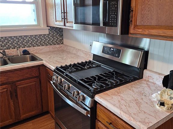 5th image of 1513 Fernhurst Ave