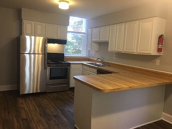 5th image of 2144 Saint James Ave APT 3