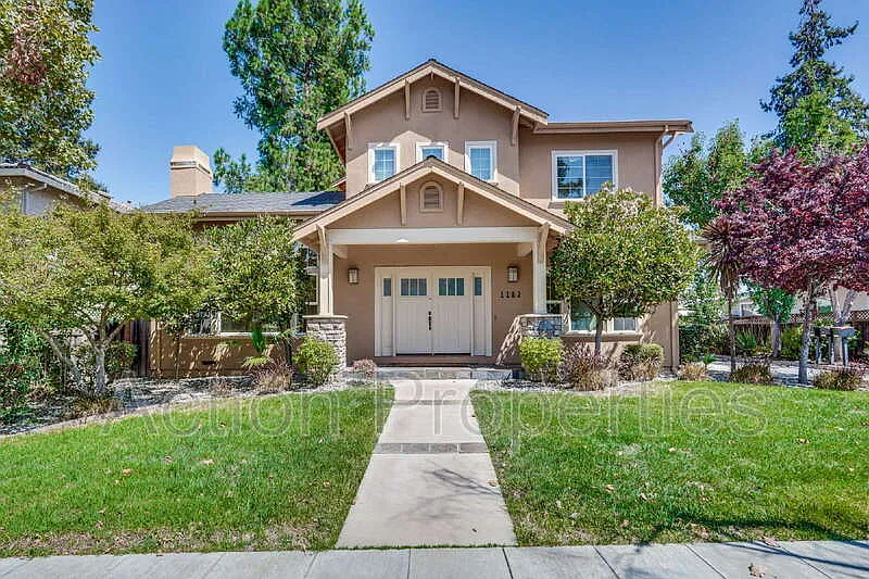 1182 Curtiss Ave