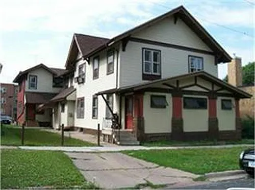 913 3rd Ave N Photo 1