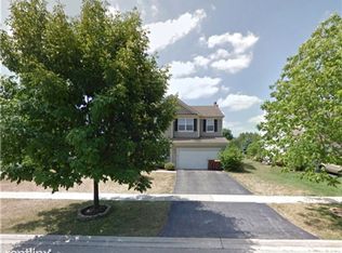 321 Alpine Dr, Gilberts, IL 60136