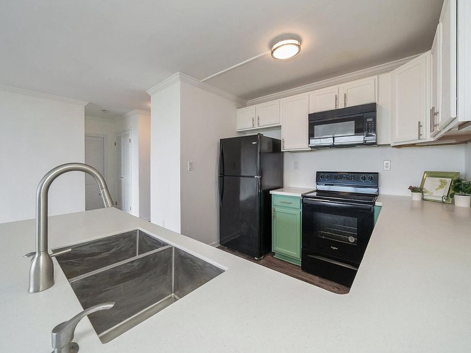 1st image of 4901 Diana Dr