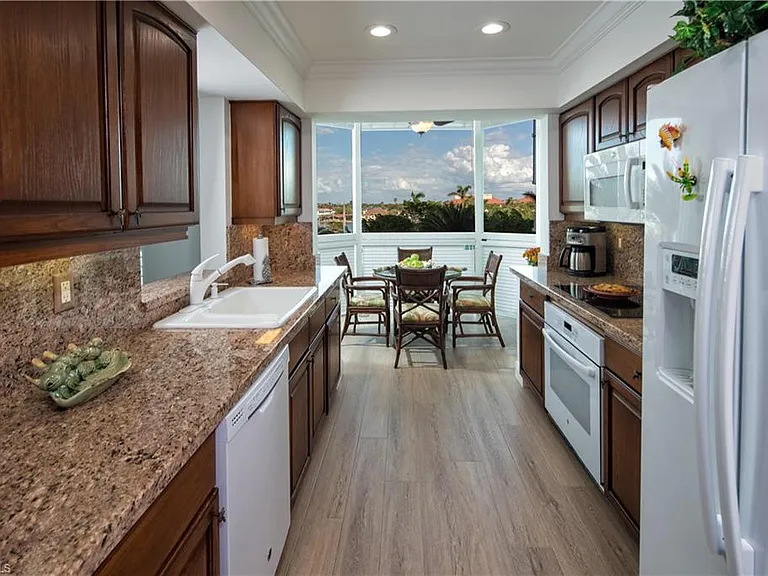 4255 Gulf Shore Blvd N #207 — Photo 5