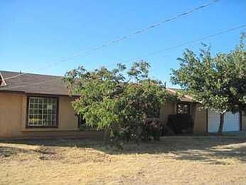 3rd image of 11818 Cypress Ave