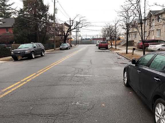 4th image of 24 South Ave