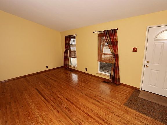 3rd image of 1395 Saint Anthony Ln
