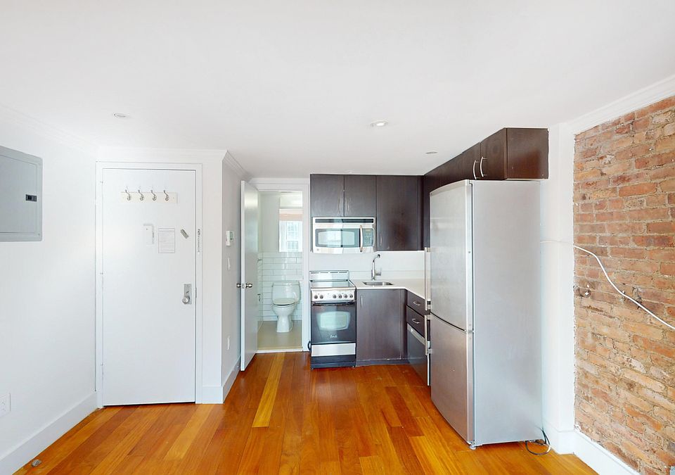 1st image of 195 E 4th St APT 11