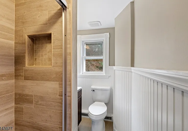 182-184 W Cliff St — Photo 13