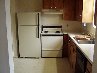 2nd image of 1221 Wards Ferry Rd APT 45