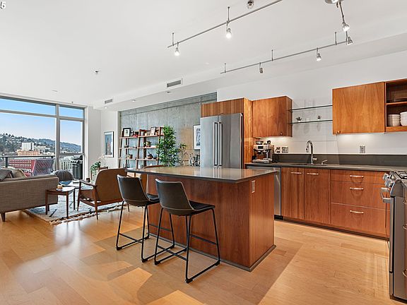 4th image of 1221 SW 10th Ave #1412