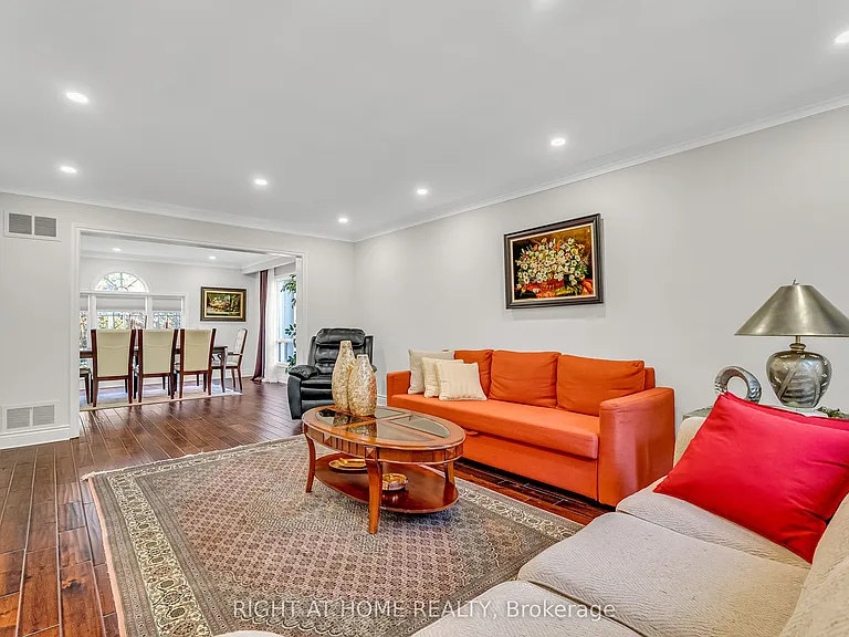 373 Firglen Rdg — Photo 6