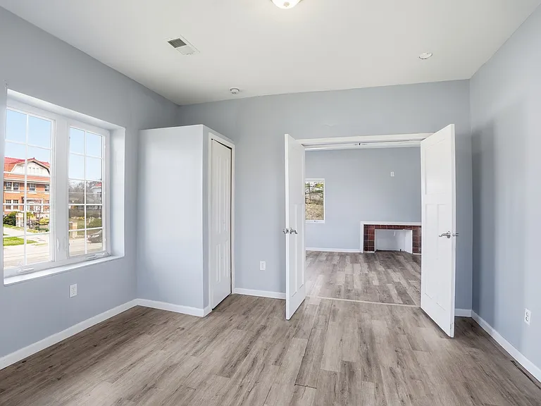 2545 Harrison Ave #2 — Photo 21