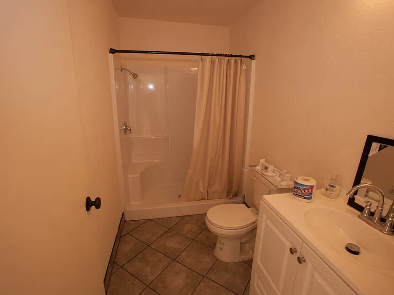 404 E Orange St — Photo 36
