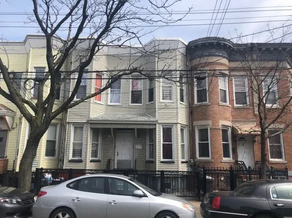 17 Grant Ave, Brooklyn, NY 11208