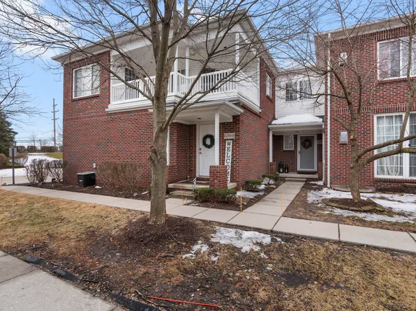 6765 Boulder Pointe Dr #17, Washington, MI 48094