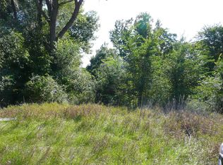 7973 Fieldcrest Dr, Brighton, MI 48116