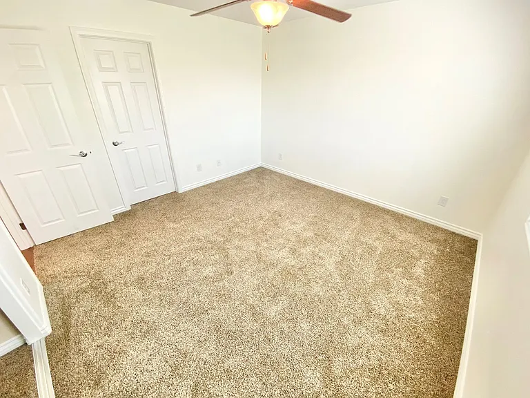 1980 Galleria Spada St — Photo 15