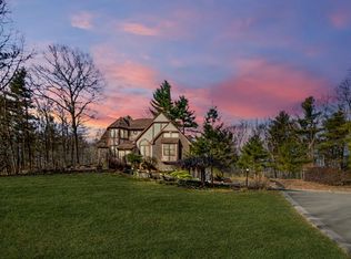 80 Crooked Ledge Rd, Southampton, MA 01073