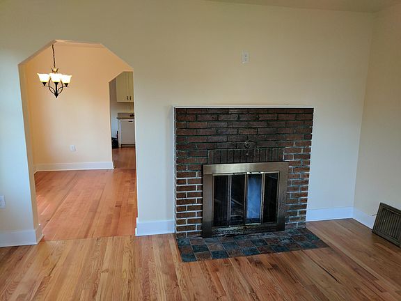 Living room to dinning room