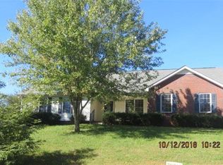 2262 Kim Dr, Clarksville, TN 37043