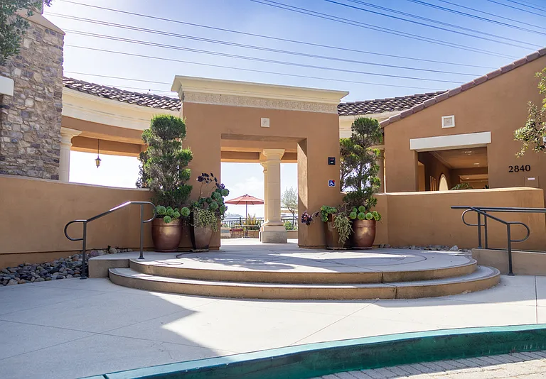2807 Escala Cir — Photo 18