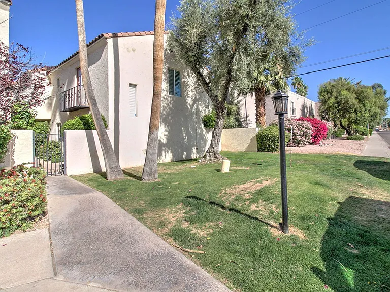 4850 N 73rd St — Photo 3