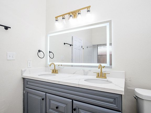 4th image of 1224 Sagebrush St