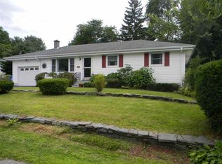 2 S Royal Dr, Colonie, NY 12205